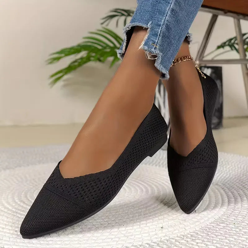 Women's Pointed Toe Knit Ballet Flats - 8