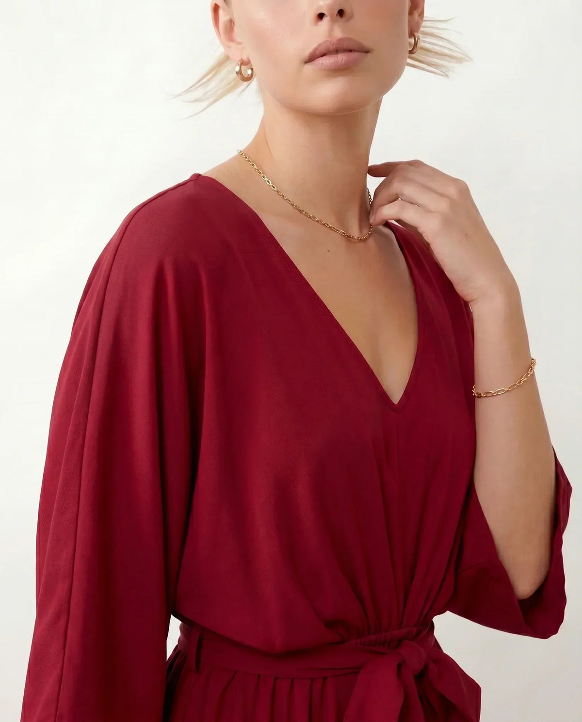 Women's Maxi Dress with Open Back and Tie-Back V-Neck - Burgundy