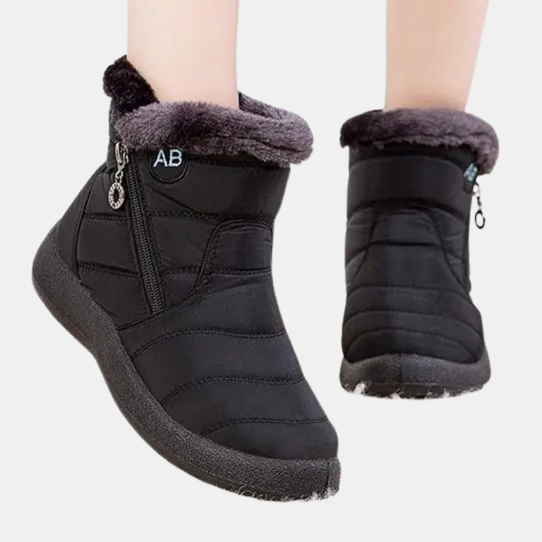 Women's Quilted Faux Fur Cuff Ankle Snow Boots with Side Zip - 5