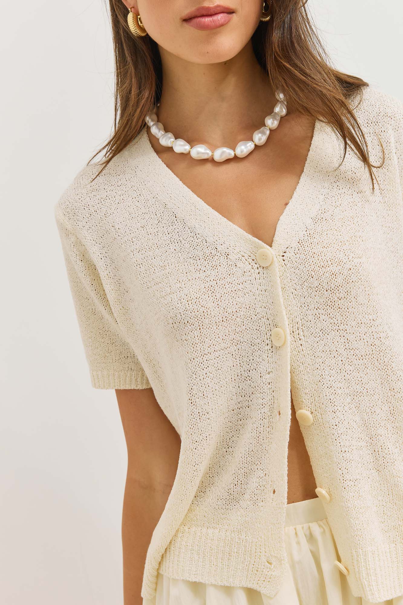 Women's Short Cardigan V-Neck Short Sleeve Button-Up Textured Knit - White