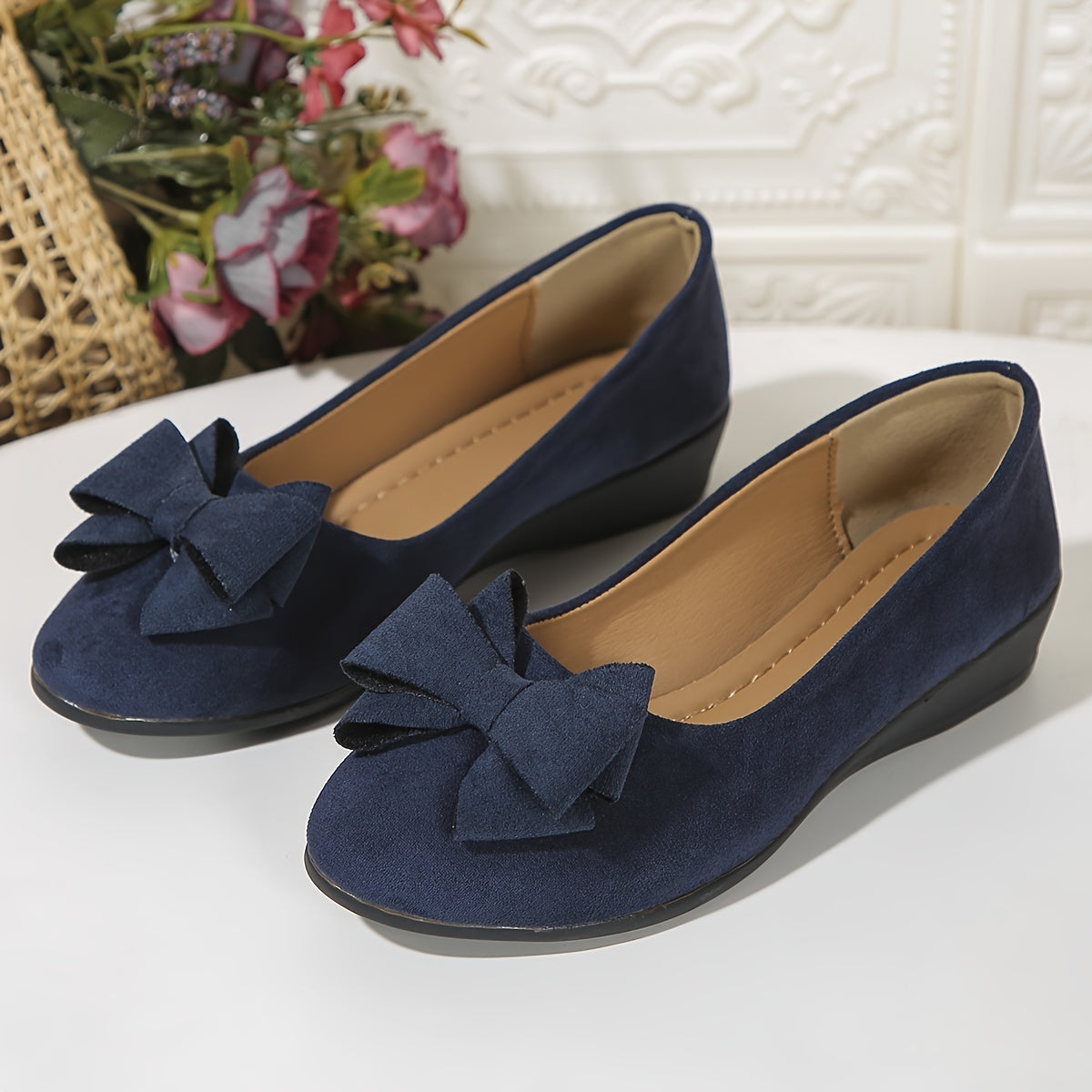 Women's Flat Shoes with Bow Detail and Round Toe - Blue