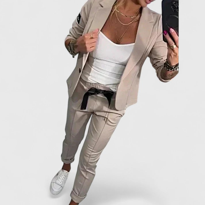 Women's Blazer and Jogger Two-Piece Set - 3
