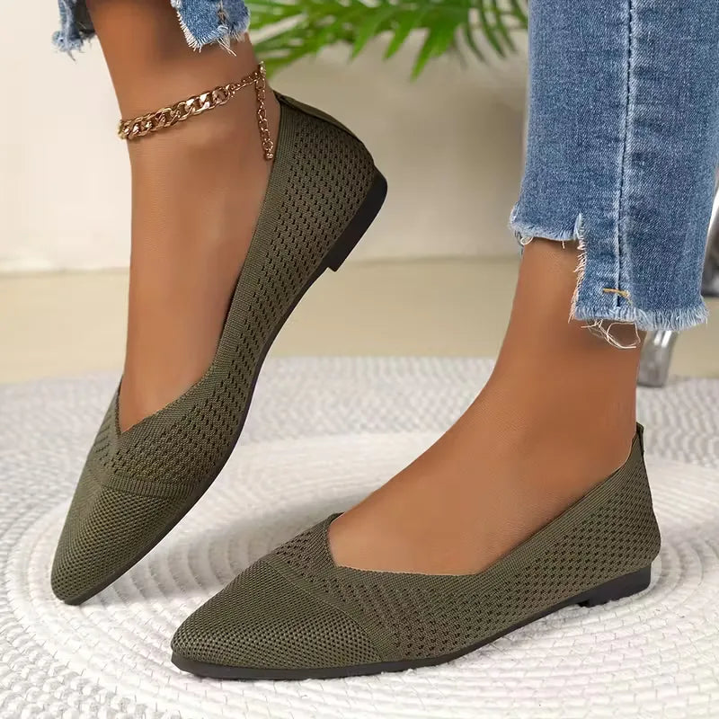 Women's Pointed Toe Knit Ballet Flats - 10
