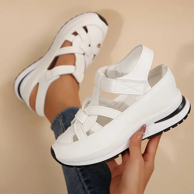 Women's Sandals with Woven Front and Platform Sole - 4