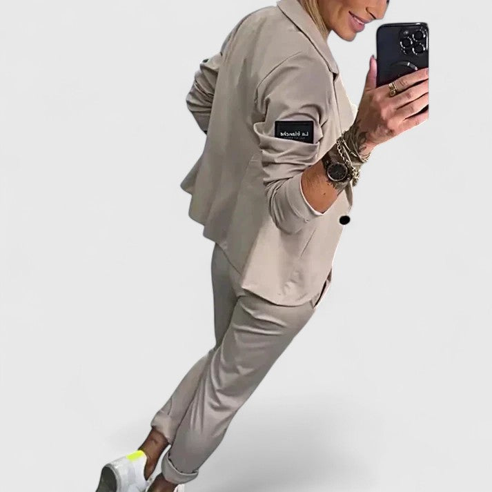 Women's Blazer and Jogger Two-Piece Set - 7
