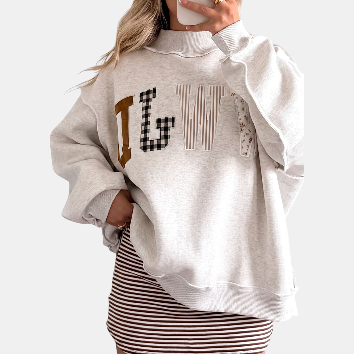 Women's Graphic Crewneck Oversized Sweatshirt with Patchwork Appliqué - 5