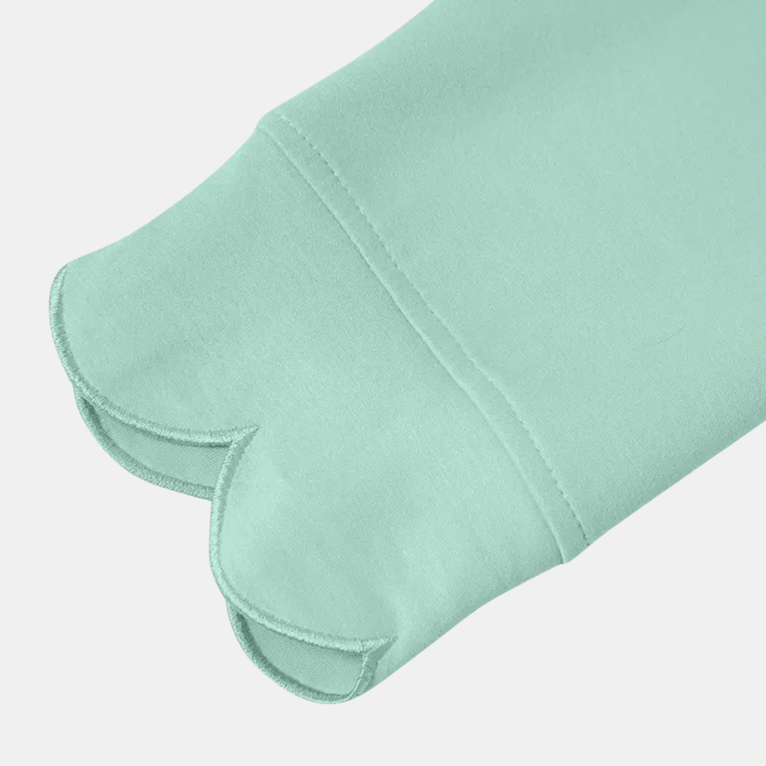 Women's Scallop Hem Crewneck Oversized Sweatshirt - 14