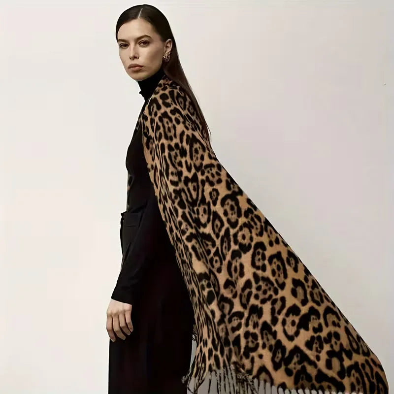 Women's Winter Scarf with Fringed Edges and Leopard Print - 3