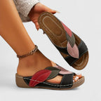 Women's Sandals with Leaf-Cut Straps and Wedge Sole - Black