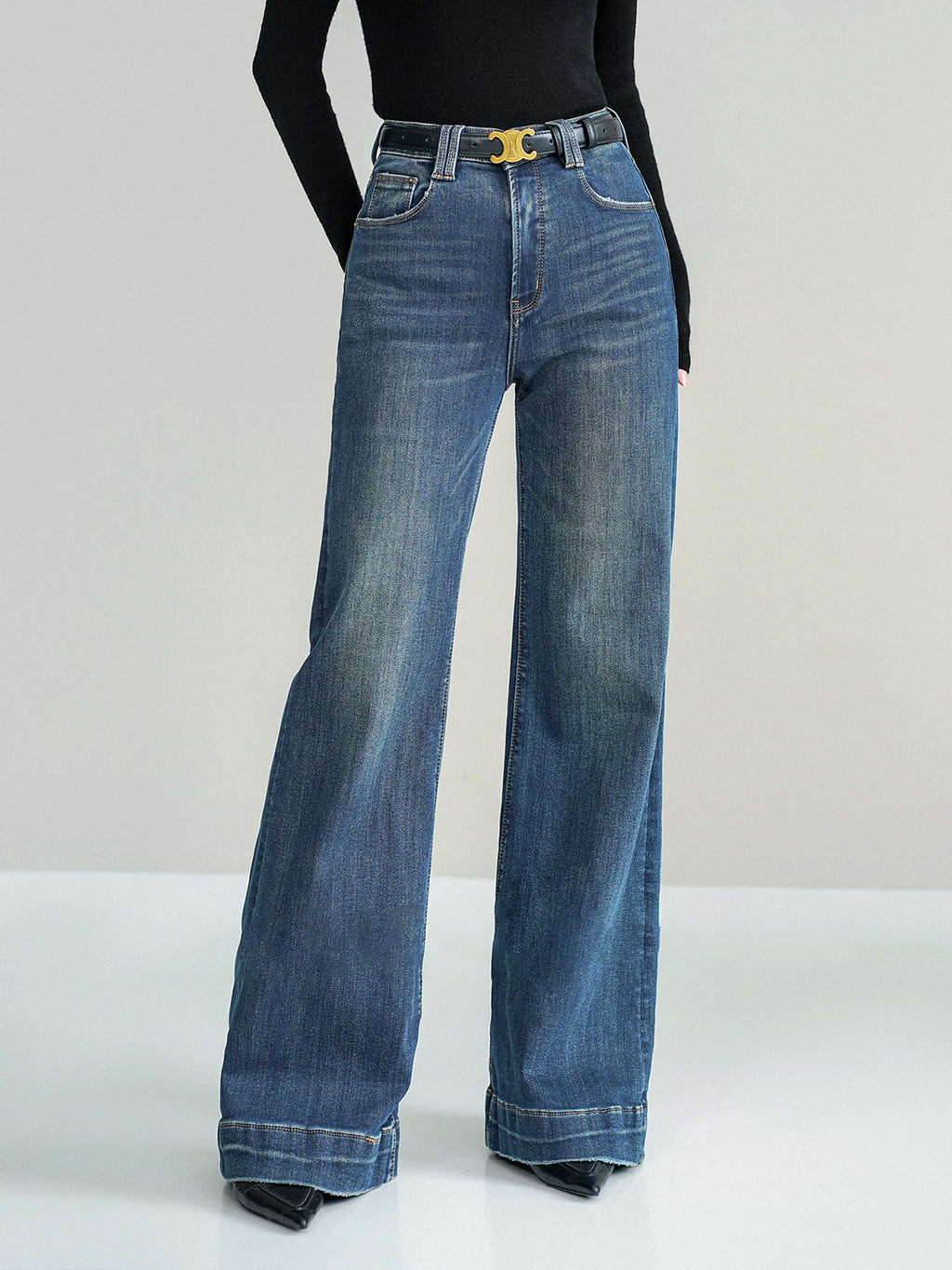 Women's Bootcut Jeans Mid-Waist with Beltless Design - 3