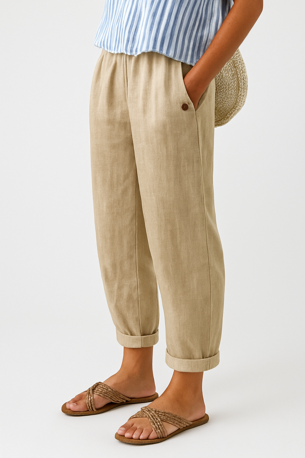 Women Relaxed Trousers with Turn-Up Hem and Side Pockets - Beige