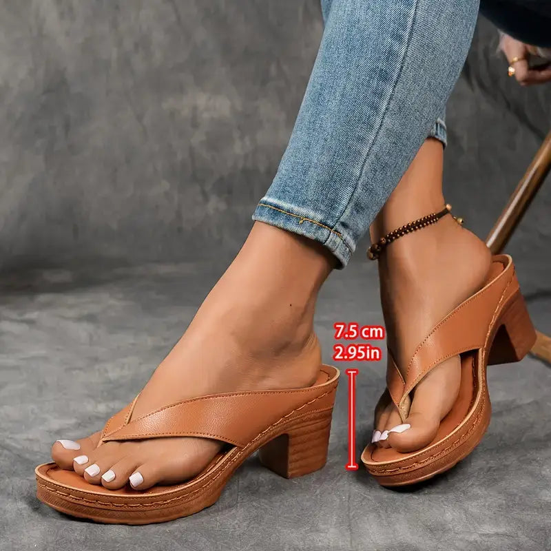 Women's Toe-Post Low Wedge Sandals - 7