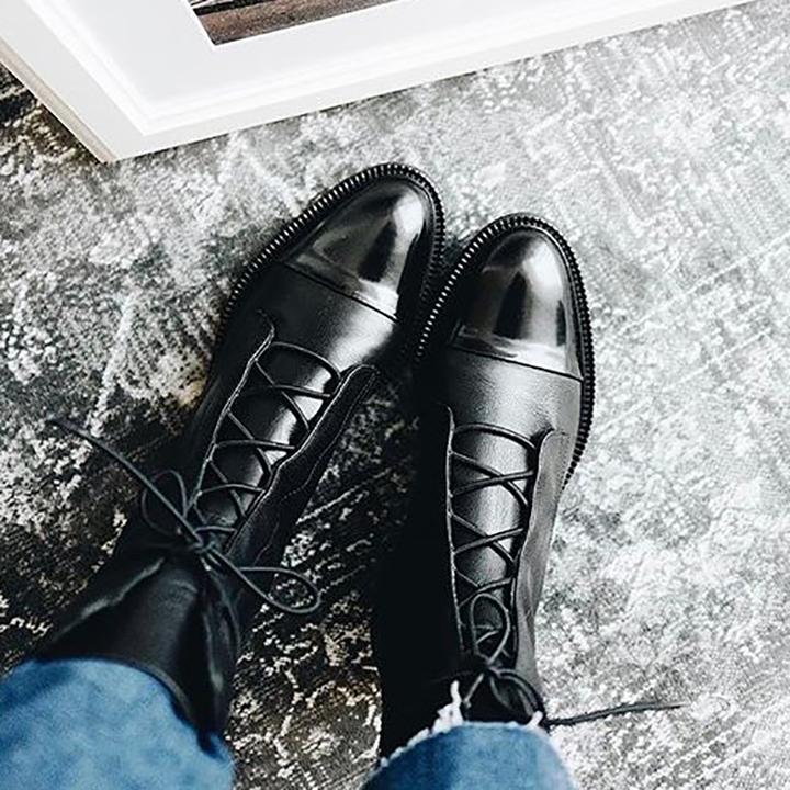 Women's Lace-Up Ankle Boots with Round Toe - 9