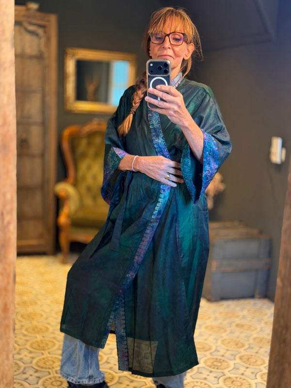 Women's Long Kimono with Tie-Dye Pattern and Belt - 3