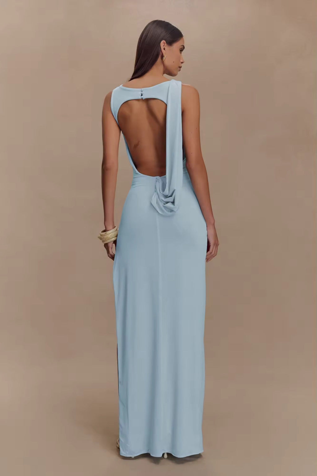 Women's Sleeveless Bodycon Maxi Dress with Ruched Detail and Boat Neck - 5