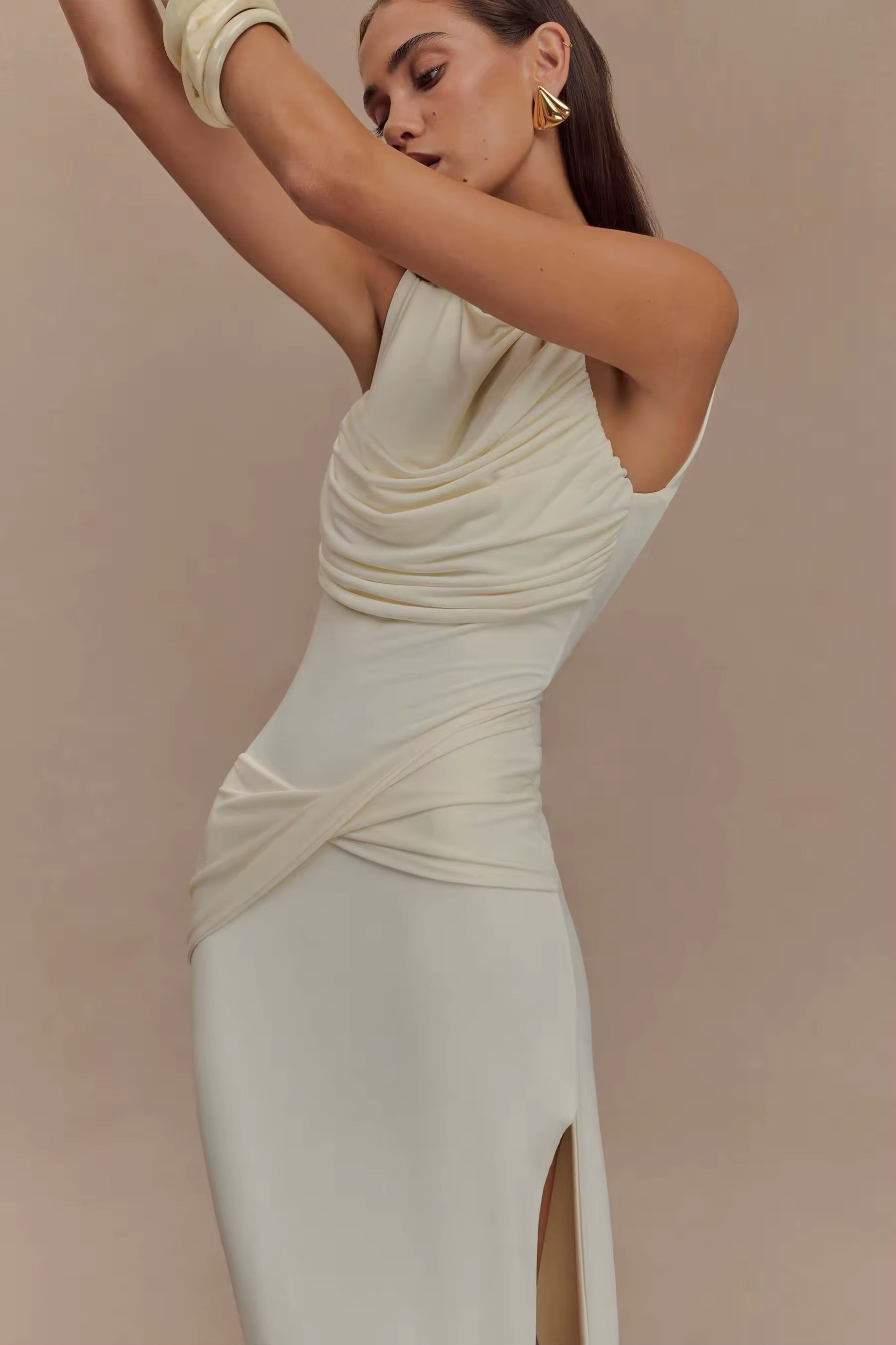 Women's Sleeveless Bodycon Maxi Dress with Ruched Detail and Boat Neck - 10