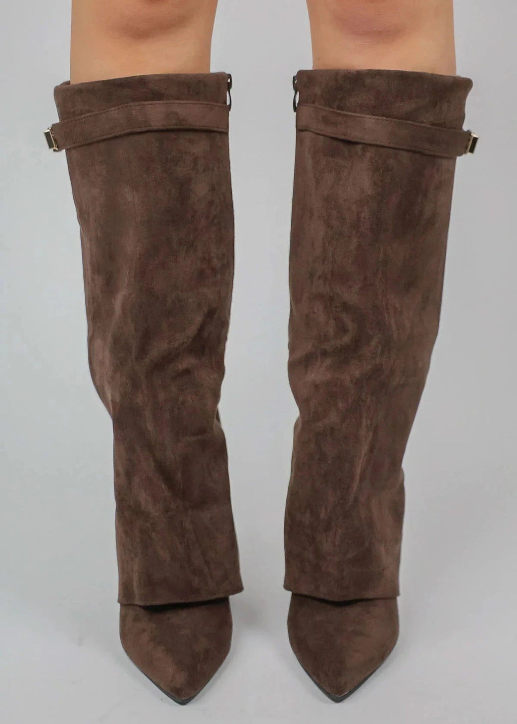 Women's Knee High Boots with Pointed Toe and Straight Shaft - 11