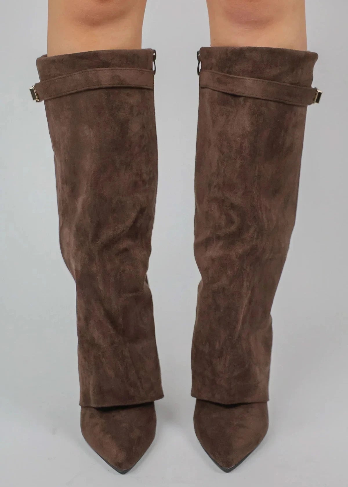 Women's Knee High Boots with Pointed Toe and Straight Shaft - 11