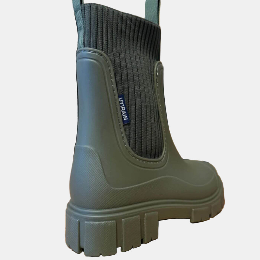 Women's Chelsea Boots with Chunky Sole and Elastic Panel - 4
