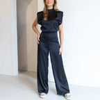 Women's Sleeveless Jumpsuit with Satin Look and Wide Legs - 5