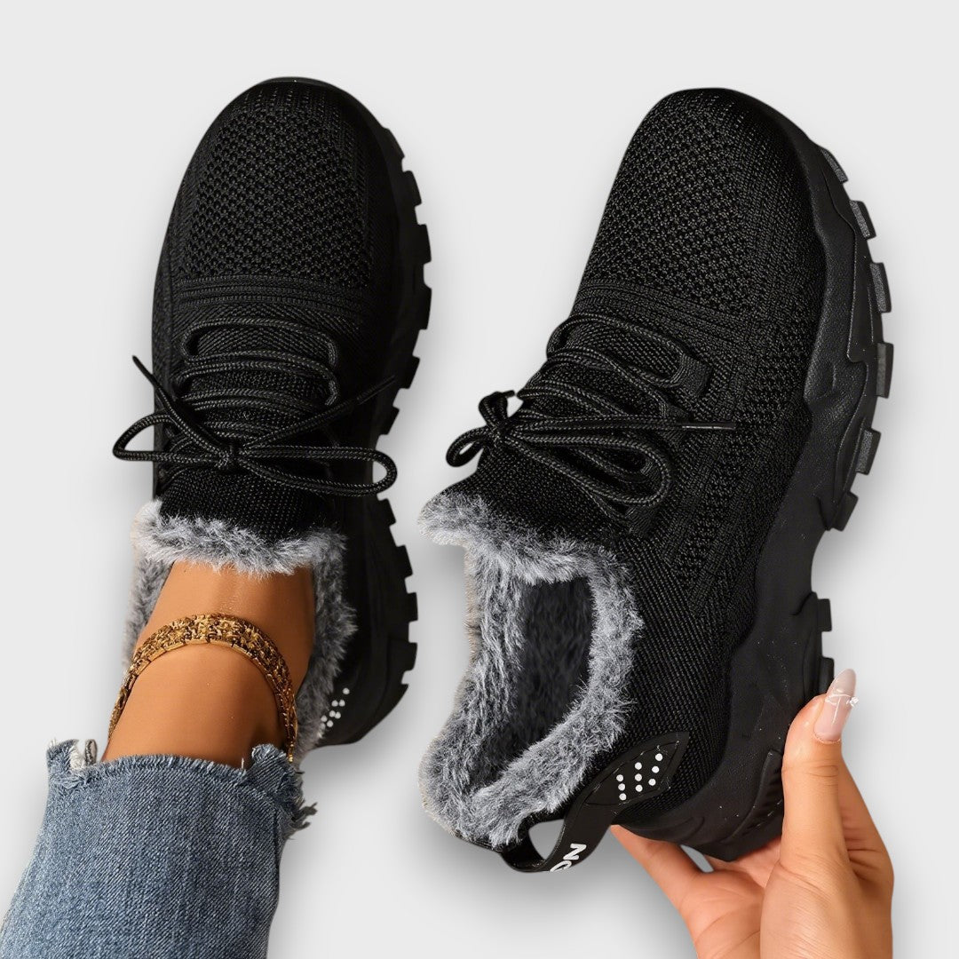 Women's Lace-Up Winter Trainers with Faux Fur Lining - Black