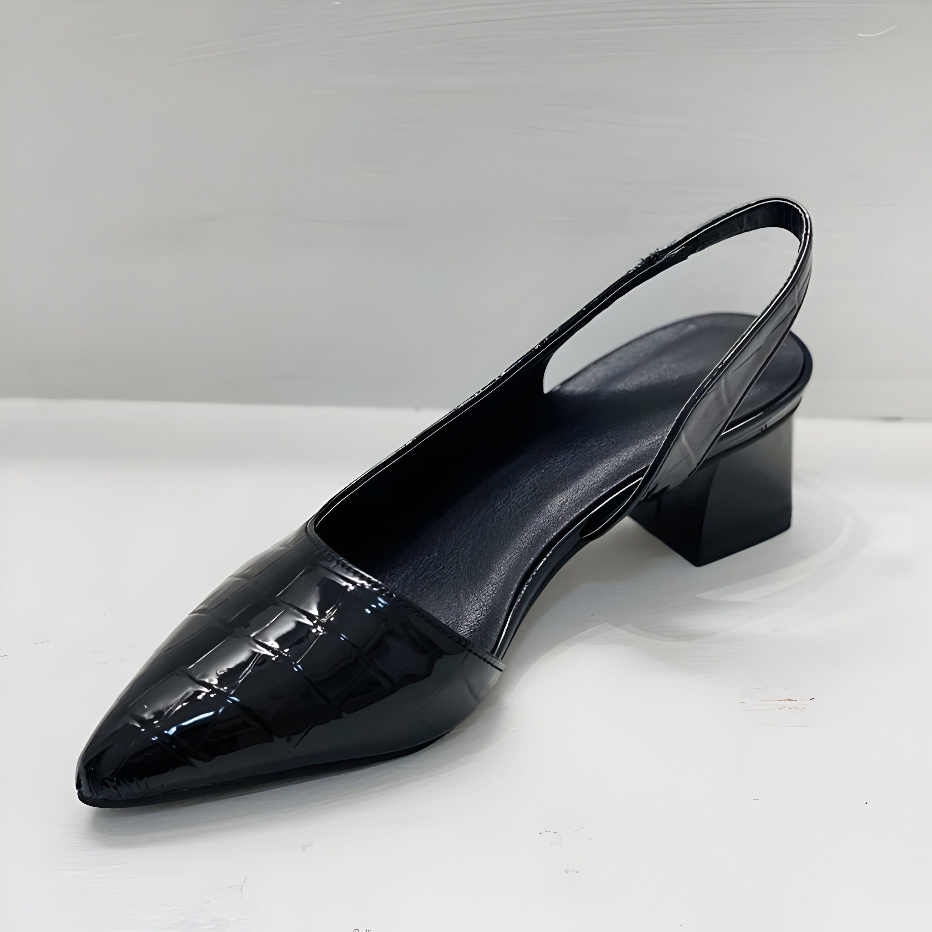 Women's Pointed Slingback Heels with Croc-Effect Finish - 6