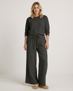 Women's Wide-Leg Trousers with Elastic Waist and Textured Finish - Black