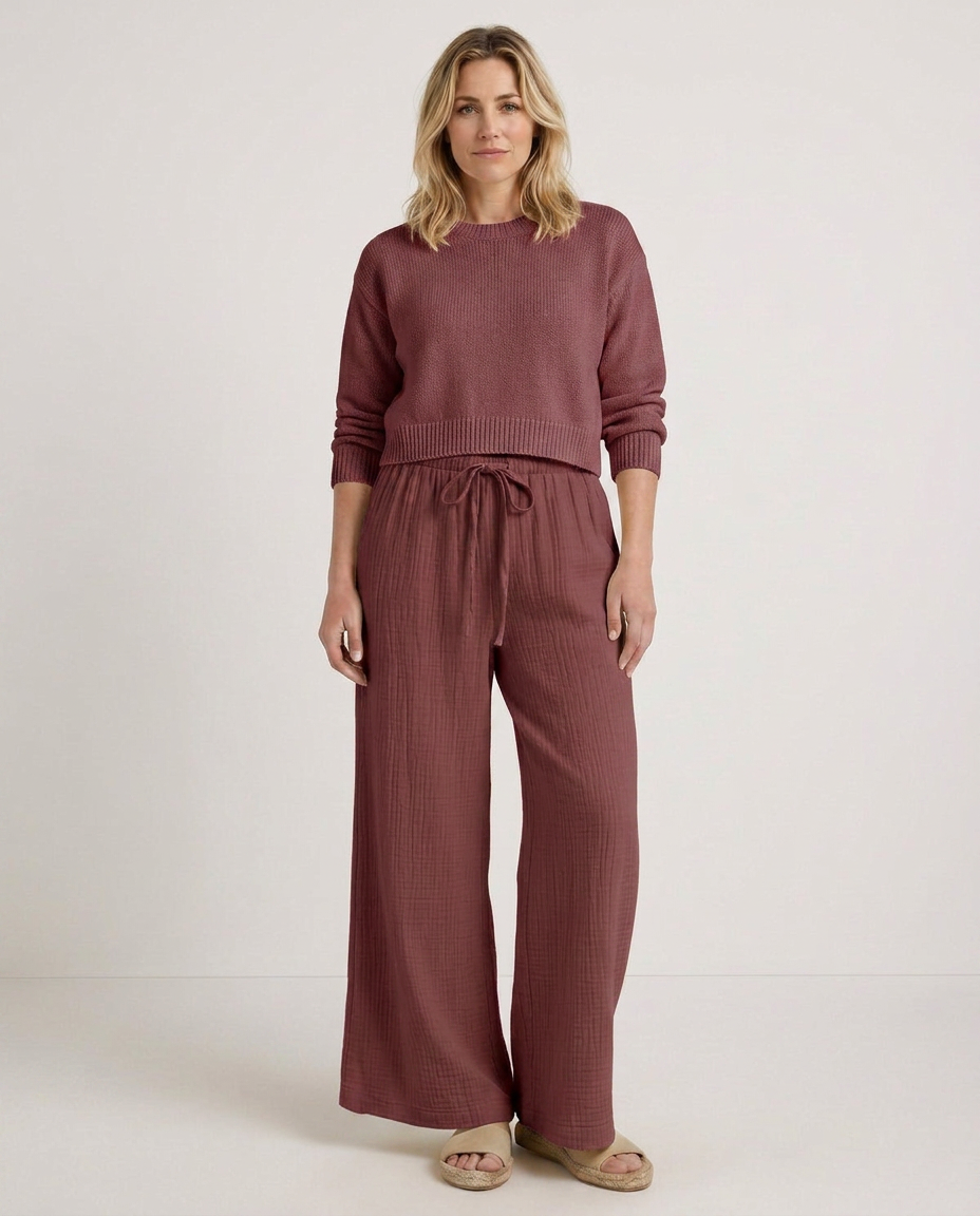 Women's Wide-Leg Trousers with Elastic Waist and Textured Finish - Burgundy