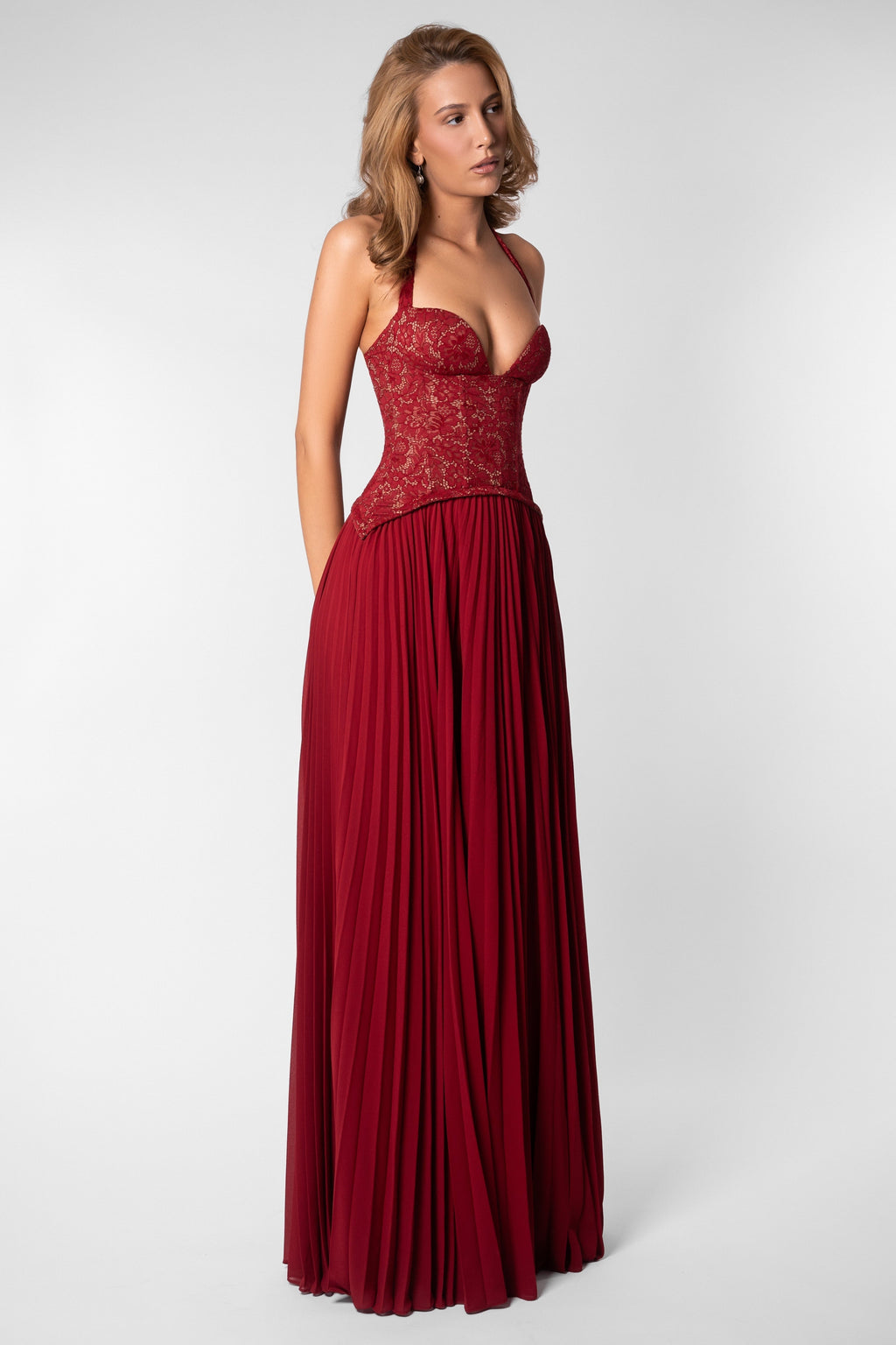 Women's Sweetheart Maxi Dress with Lace Bodice and Pleated Skirt - 14