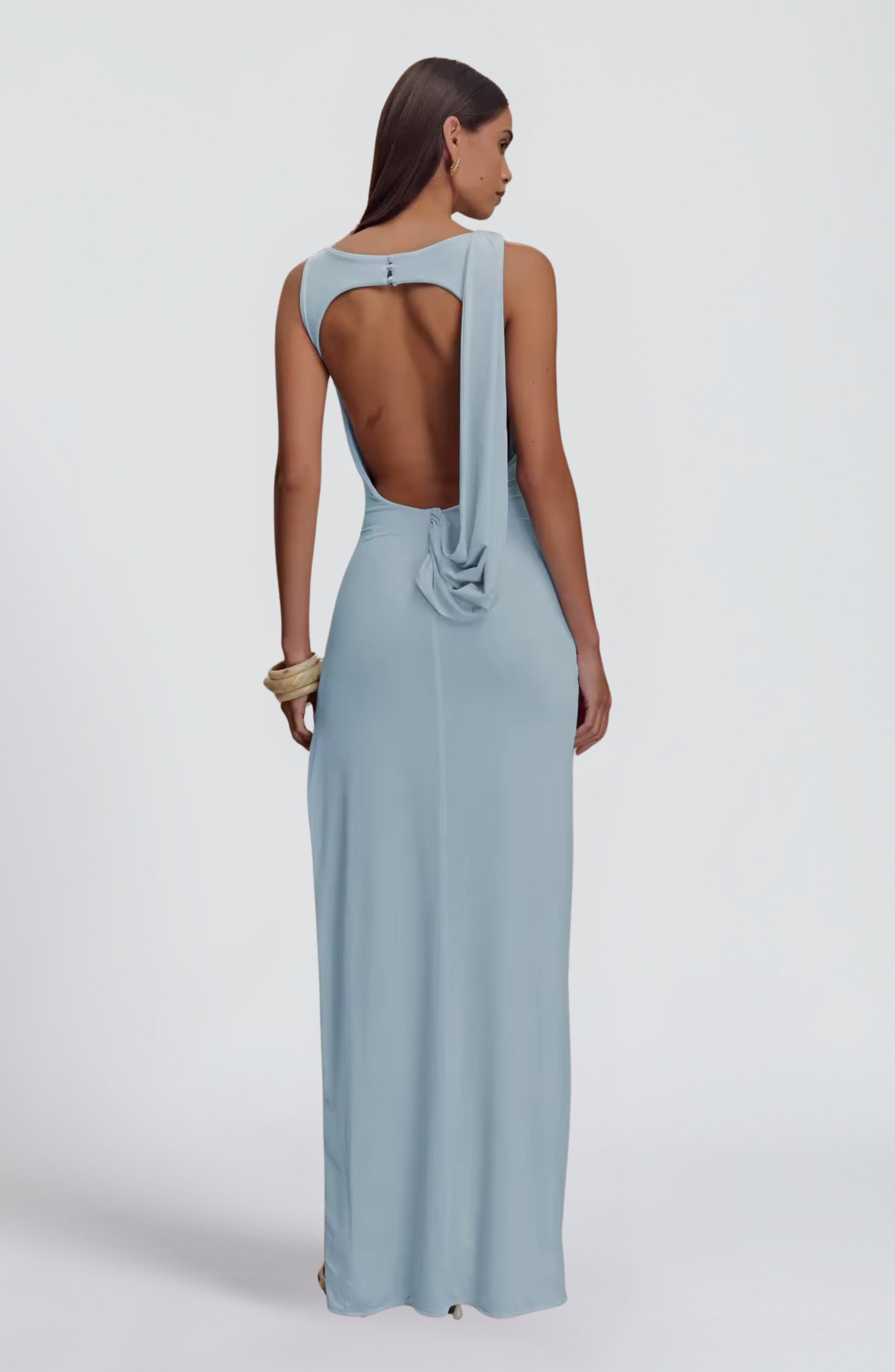 Women's Sleeveless Bodycon Maxi Dress with Ruched Detail and Boat Neck - 3