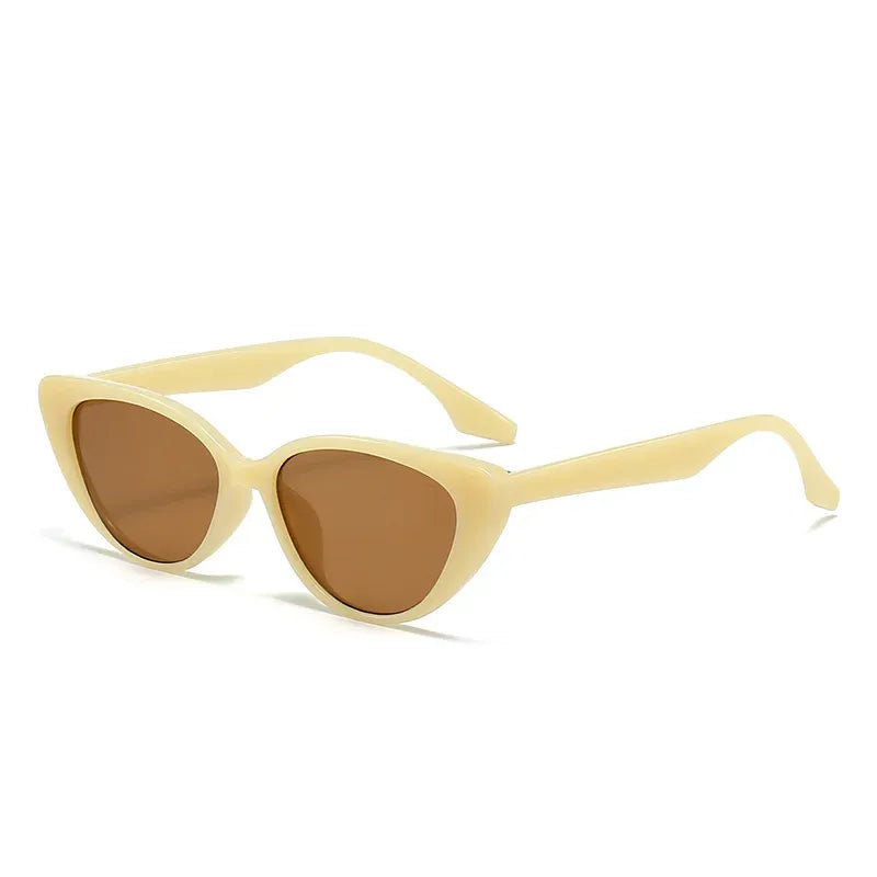 Women's Cat Eye Sunglasses with Retro Vintage Frame - Yellow