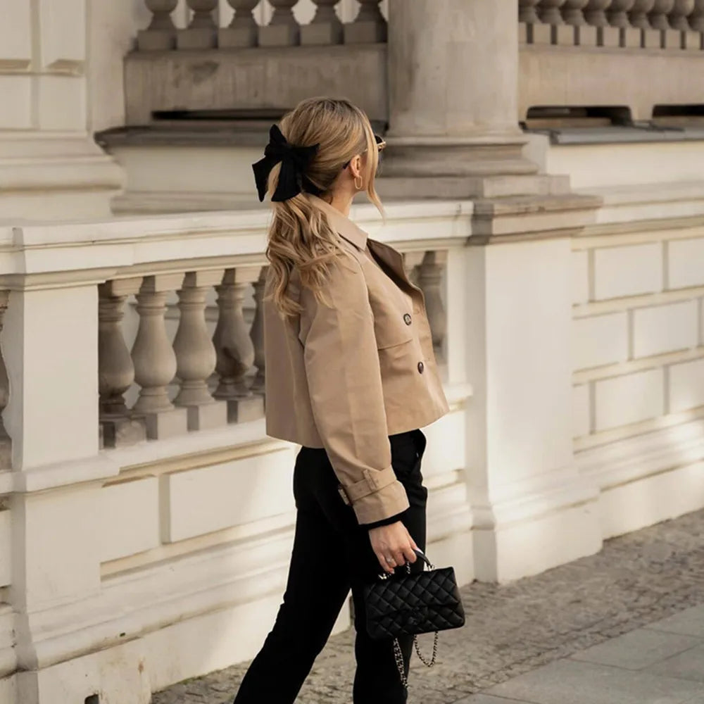Women's Cropped Trench Coat with Double-Breasted Buttons and Belted Cuffs - 3