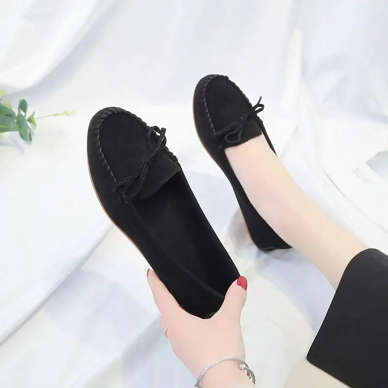 Women's Slip-On Loafer Flats with Bow Detail - 6