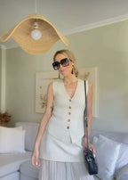 Women's Knitted Waistcoat Sleeveless with V-Neck and Button Front - 6