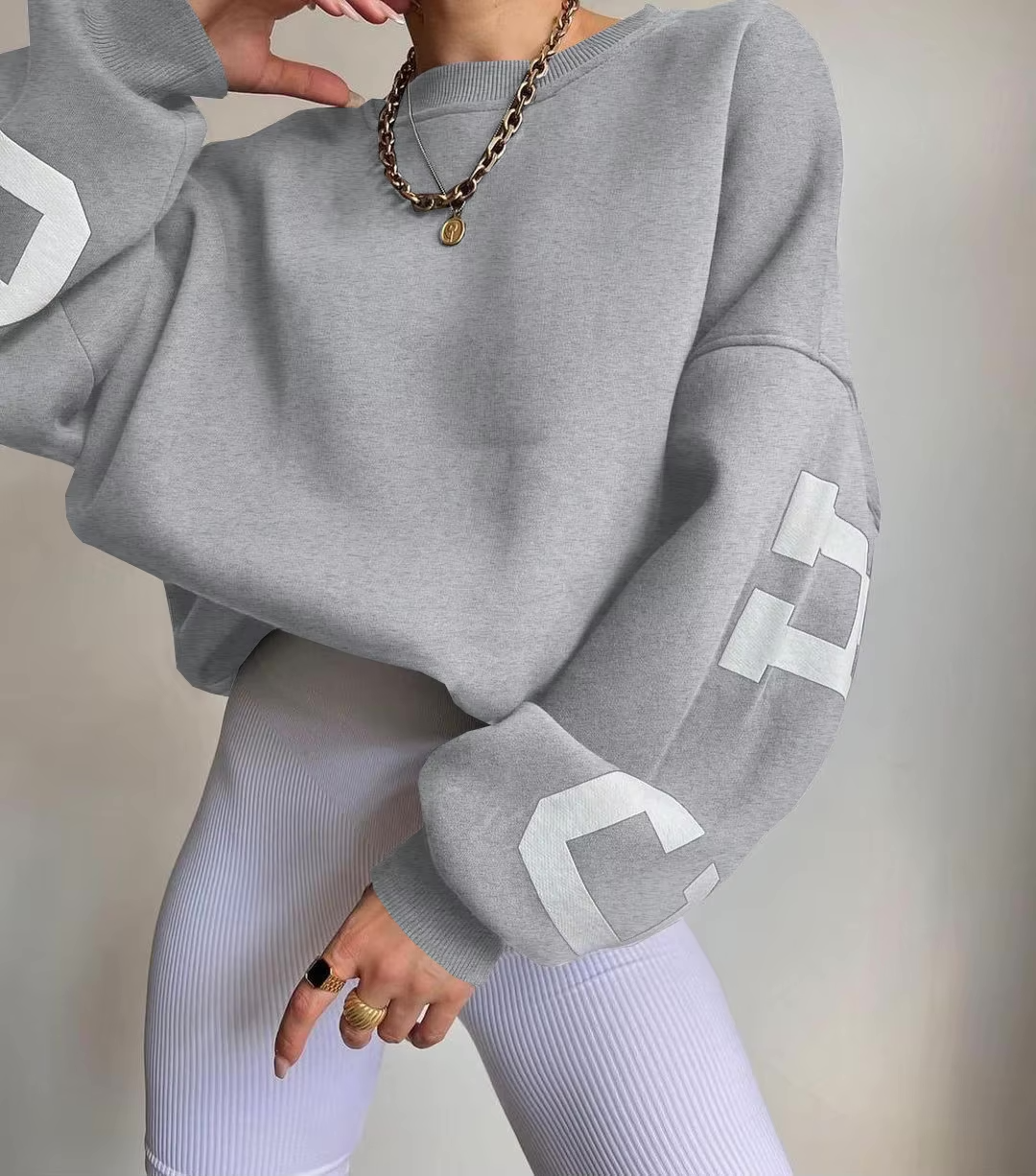 Women's Oversized Sweatshirt with City Print and Crew Neck - 16