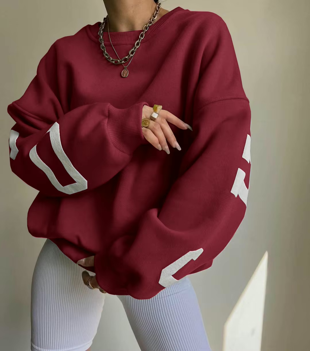 Women's Oversized Sweatshirt with City Print and Crew Neck - 9