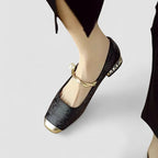 Women's Mary Jane Shoes with Block Heel and Buckle Strap - 7