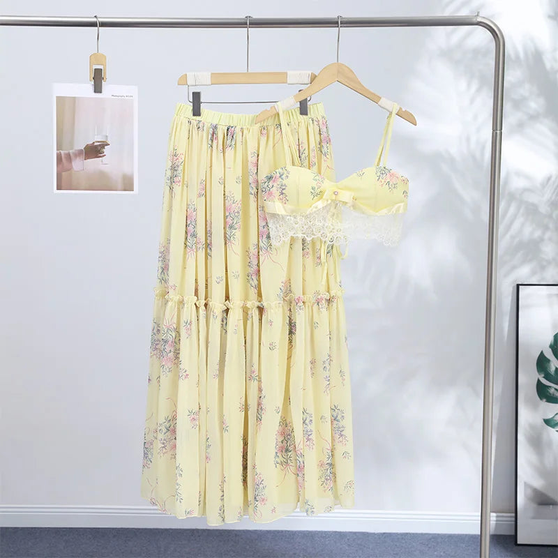 Women's Two-Piece Set Lace Bralette with Floral Tiered Maxi Skirt - 8