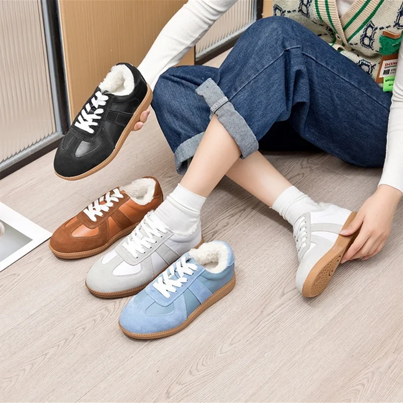 Women's Flatform Sneakers with Lace-Up Front and Panel Design - 6