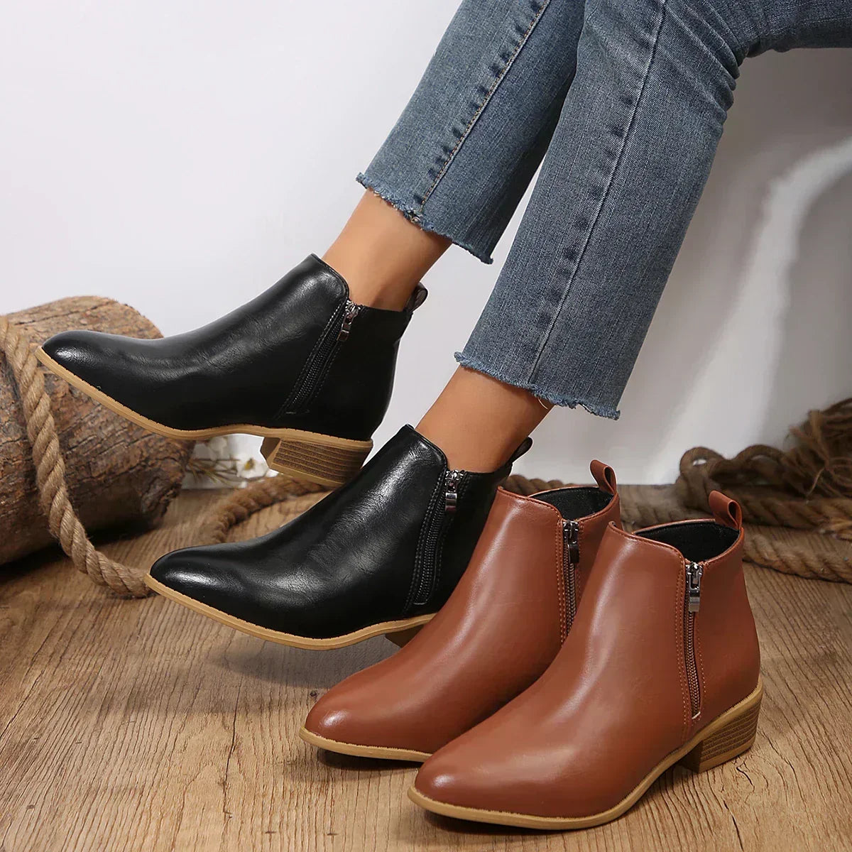 Women's Ankle Boots with Side Zip and Block Heel - 7