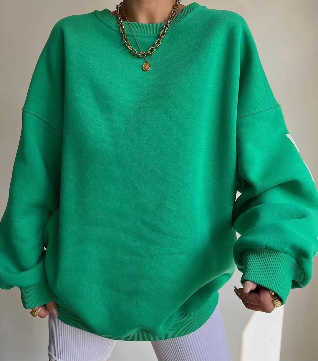 Women's Oversized Sweatshirt with City Print and Crew Neck - 6