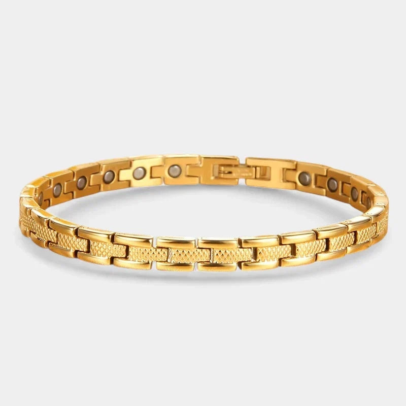 Women's Bracelet with Magnetic Clasp and Adjustable Link Chain - Gold