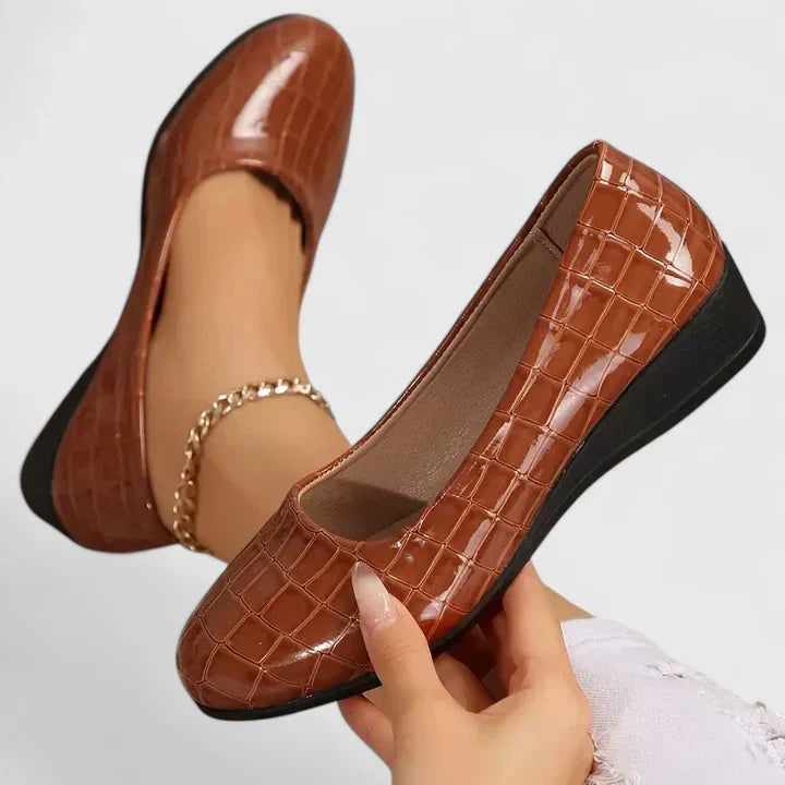 Women's Wedge Shoes with Square Toe and Textured Finish - 6