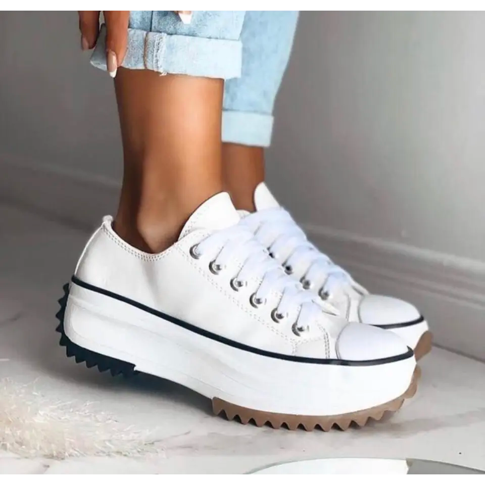 Women's Chunky Platform Sneakers Lace-Up with Contrast Stitching - 6
