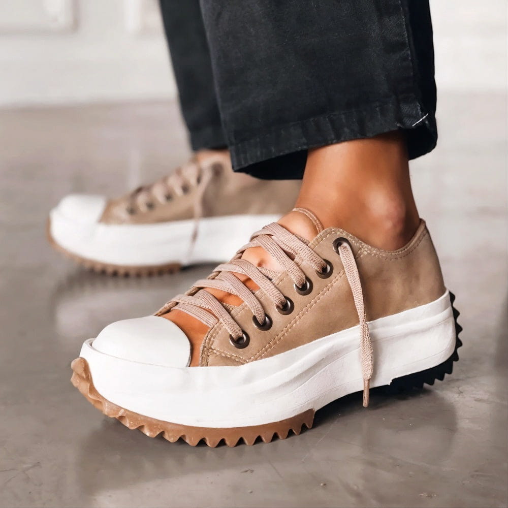 Women's Chunky Platform Sneakers Lace-Up with Contrast Stitching - Brown
