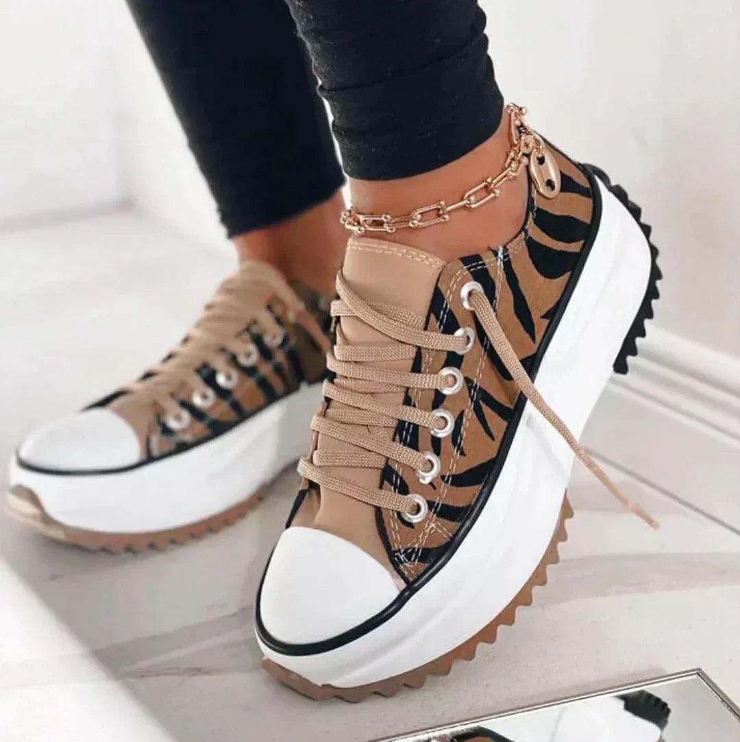 Women's Chunky Platform Sneakers Lace-Up with Contrast Stitching - Tiger