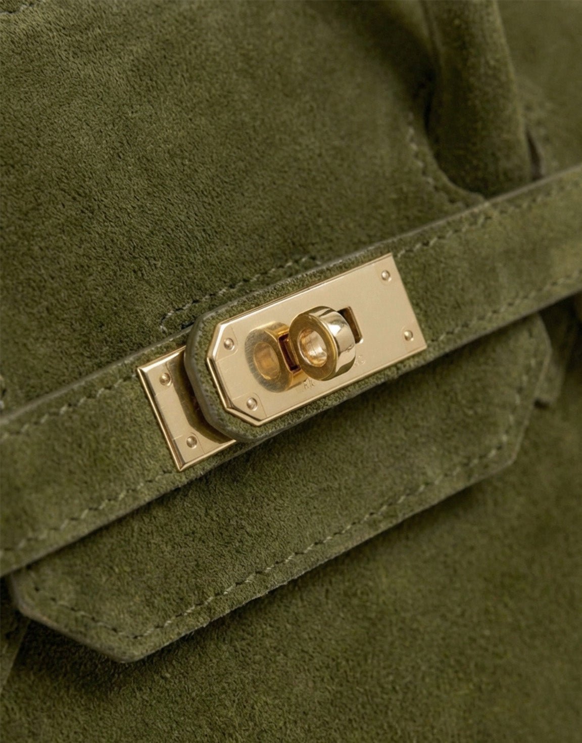 Womens Shoulder Bag with Twist-Lock Fastening and Gold-Tone Hardware - 4