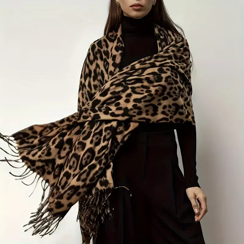 Women's Winter Scarf with Fringed Edges and Leopard Print - 4