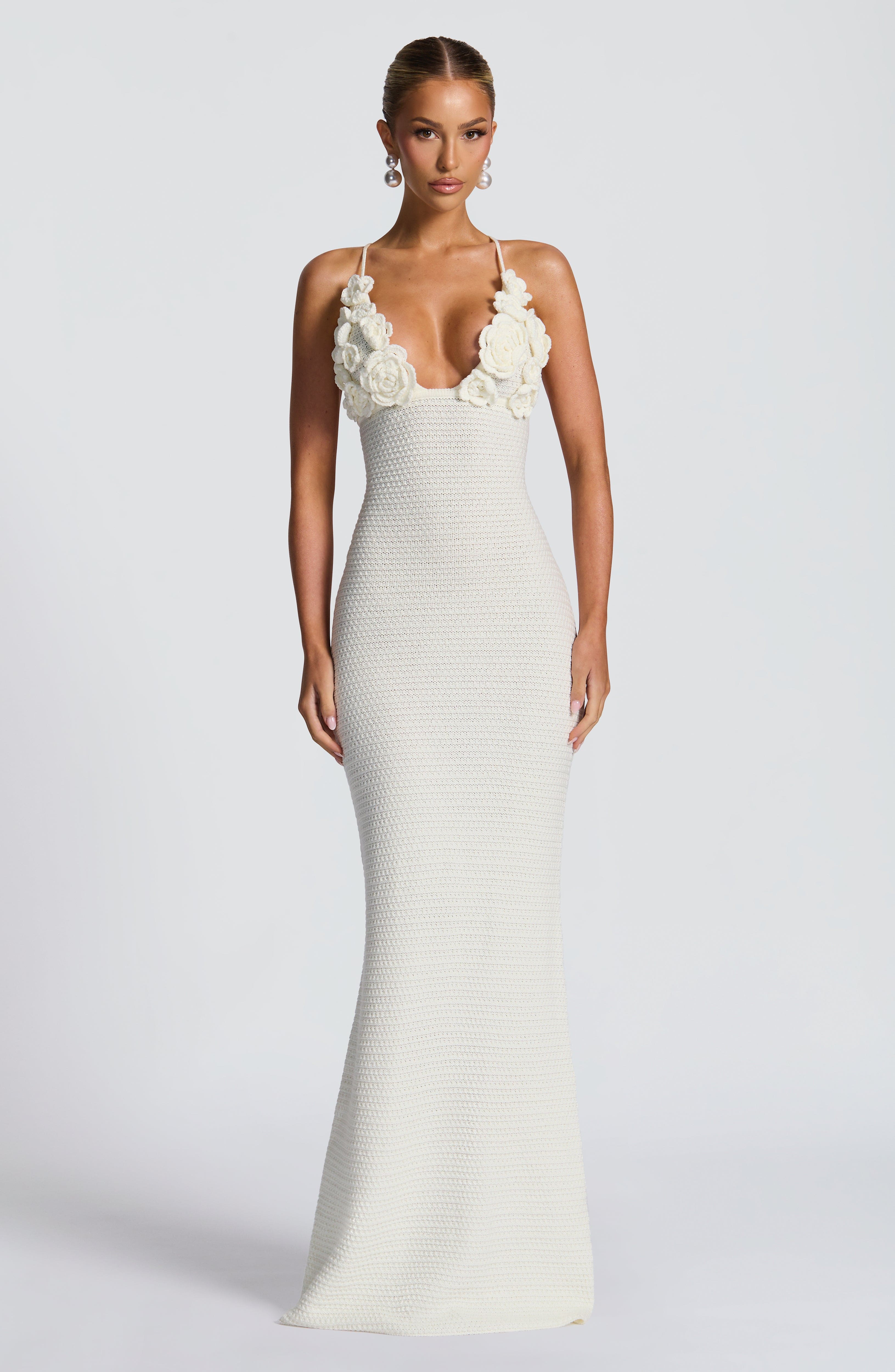 Women's Maxi Dress Sleeveless with Floral Crochet Neckline - 2