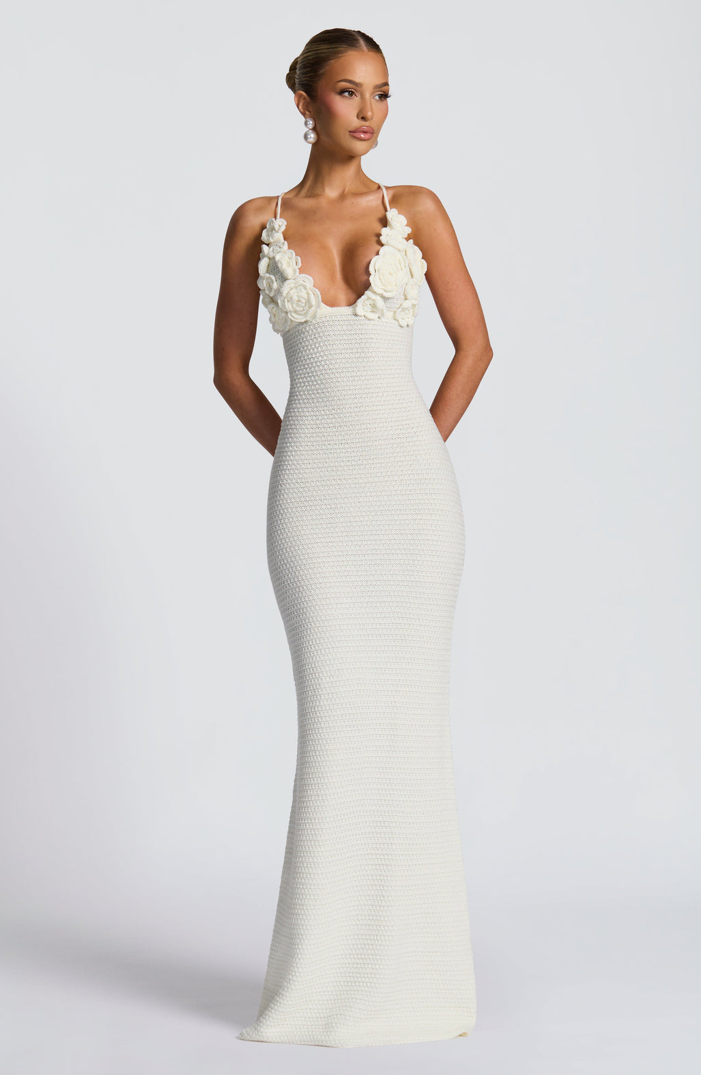 Women's Maxi Dress Sleeveless with Floral Crochet Neckline - 10